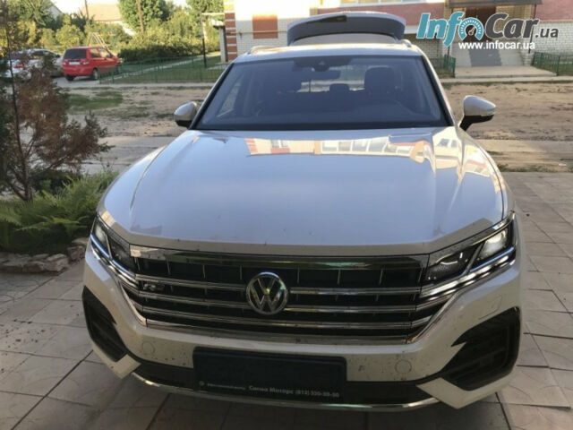 Volkswagen Touareg 2018 року