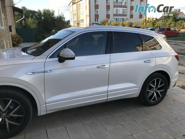 Volkswagen Touareg 2018 року