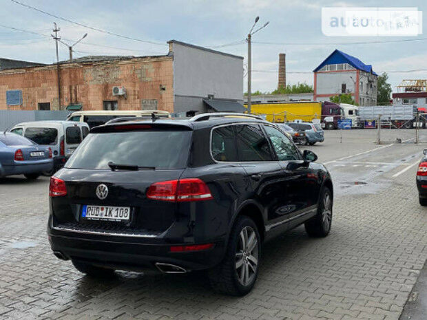 Volkswagen Touareg 2010 року