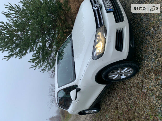 Volkswagen Touareg 2011 года