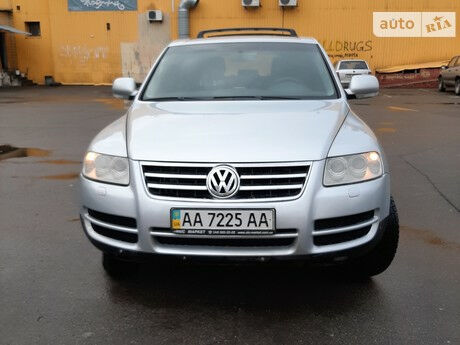 Фольксваген Туарег 2005 года Volkswagen Touareg 2005 года