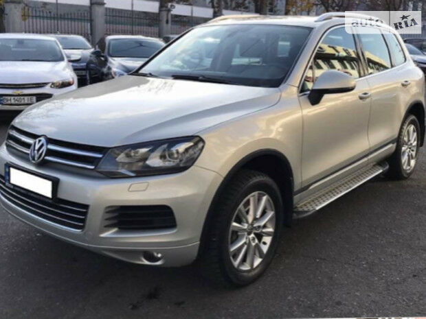 Volkswagen Touareg 2012 року