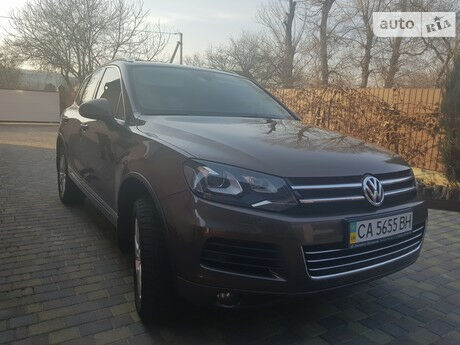 Volkswagen Touareg 2012 року