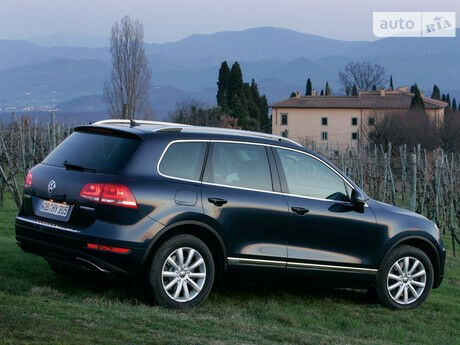 Volkswagen Touareg 2015 року