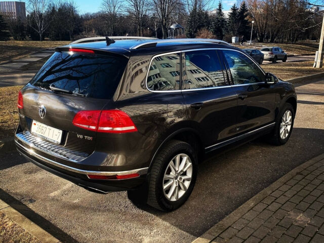 Volkswagen Touareg 2015 года