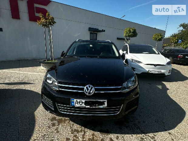 Volkswagen Touareg 2013 року