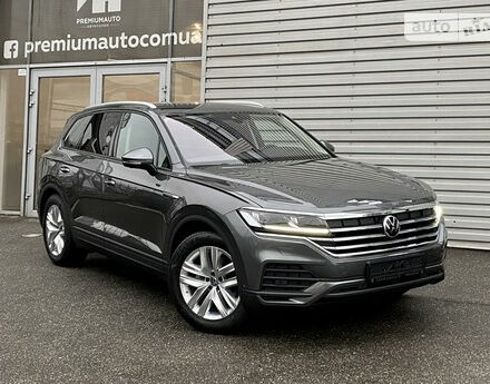 Volkswagen Touareg 2021 года