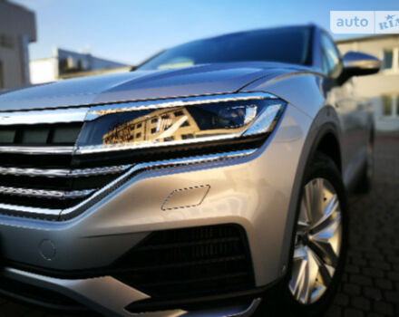 Volkswagen Touareg 2020 року