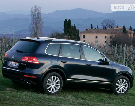 Volkswagen Touareg 2011 року