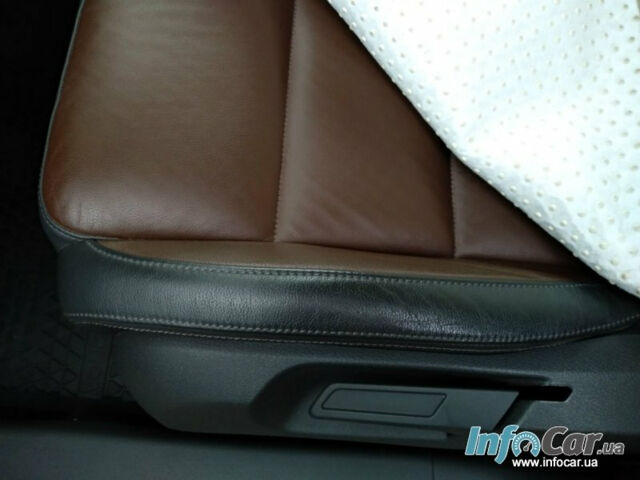 Volkswagen Touran 2012 года