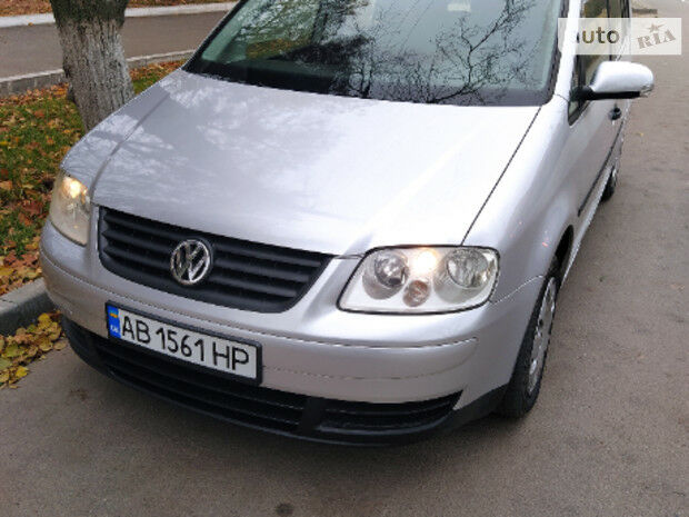 Volkswagen Touran 2004 року