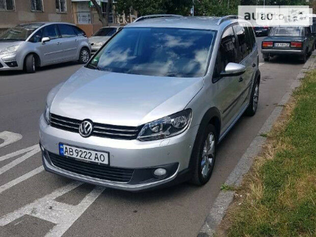Volkswagen Touran 2015 года