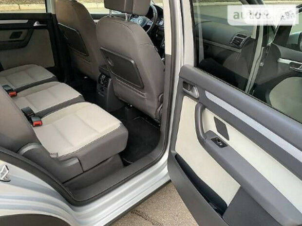 Volkswagen Touran 2015 года
