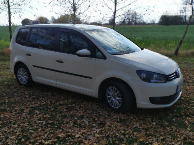 Volkswagen Touran 2011 року