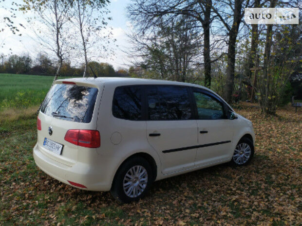 Volkswagen Touran 2011 года