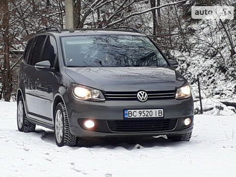 Volkswagen Touran 2011 года