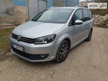 Фольксваген Туран 2011 року Volkswagen Touran 2011 року