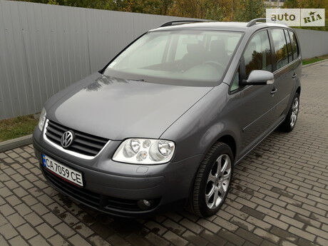 Volkswagen Touran 2005 року