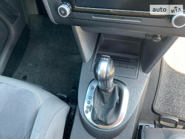 Volkswagen Touran 2011 года