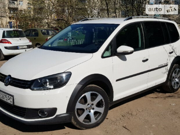 Volkswagen Touran 2011 року