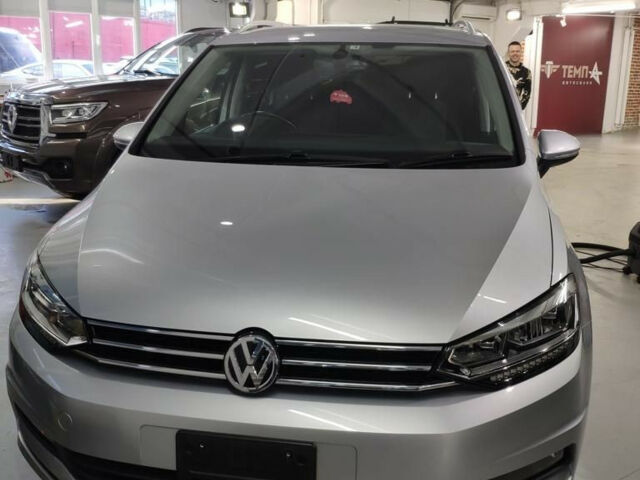 Volkswagen Touran 2018 года