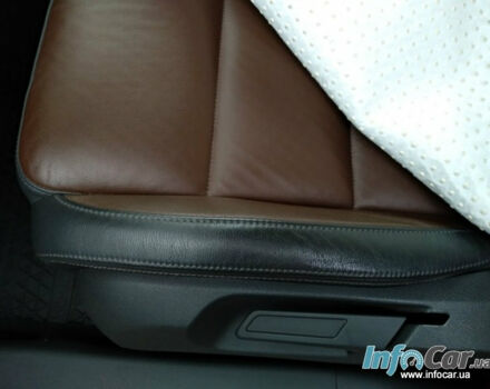 Volkswagen Touran 2012 года - Фото 5 авто