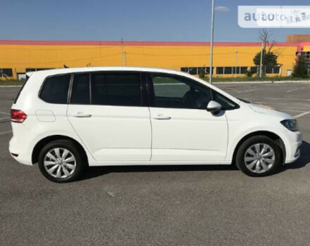 Volkswagen Touran 2016 року