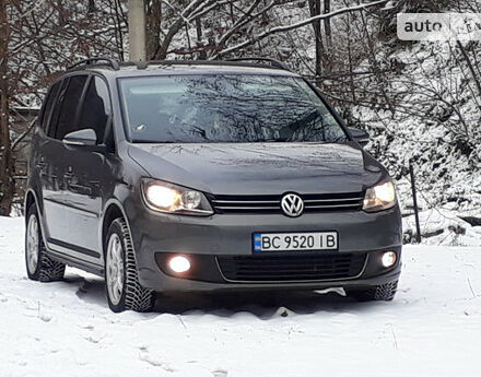 Volkswagen Touran 2011 року