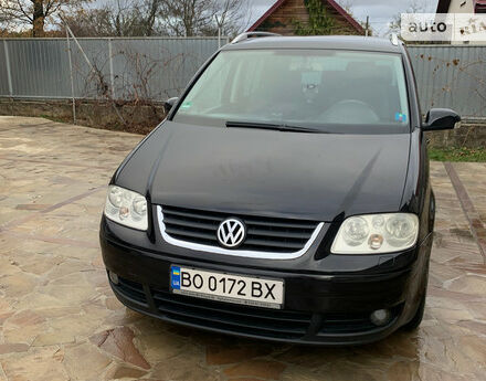 Volkswagen Touran 2004 року