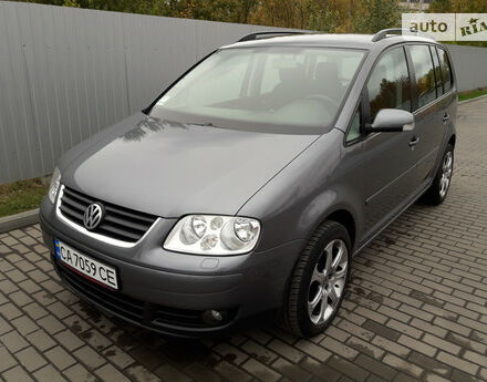 Volkswagen Touran 2005 року