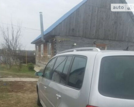 Volkswagen Touran 2005 года - Фото 2 авто