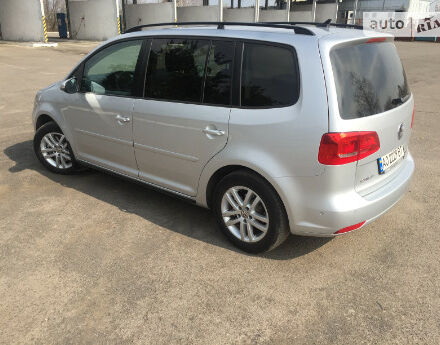 Volkswagen Touran 2013 року