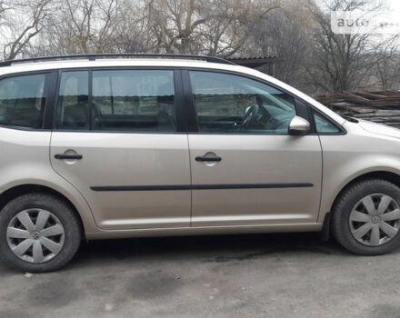 Volkswagen Touran 2013 року