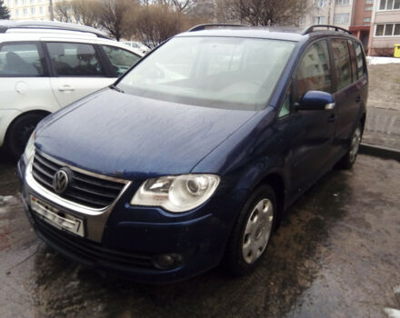 Volkswagen Touran 2007 года - Фото 1 авто