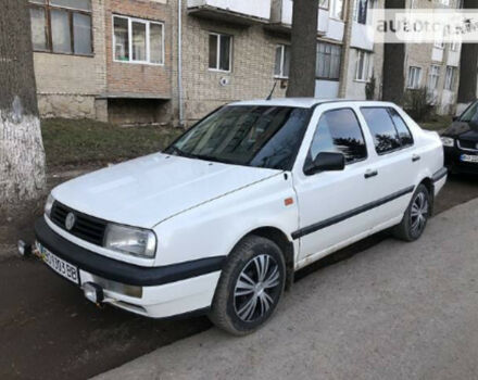 Volkswagen Vento 1993 года - Фото 3 авто