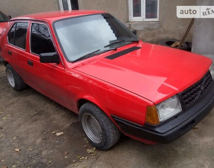 Volvo 340 1986 року