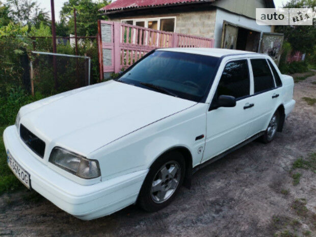 Volvo 460 1993 року