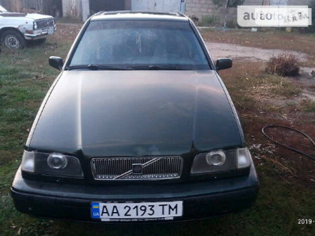 Volvo 460 1995 года