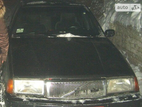 Volvo 460 1993 года