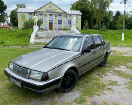 Фото на отзыв с оценкой 4.8 о Volvo 460 1990 году выпуска от автора "Владимир" с текстом: Хороший автомобиль , не дорогой в обслуживании, мягкая подвеска, просторный салон, удобно ездить ...