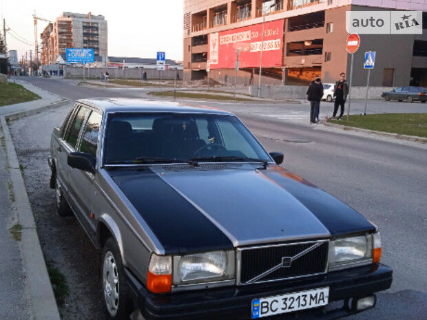 Volvo 740 1987 року