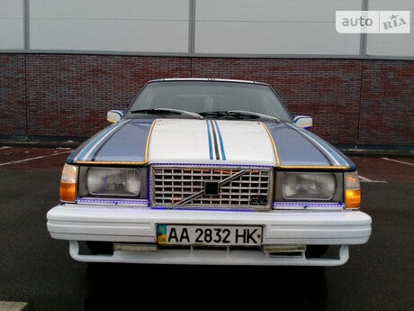 Вольво 740 1988 року Volvo 740 1988 року
