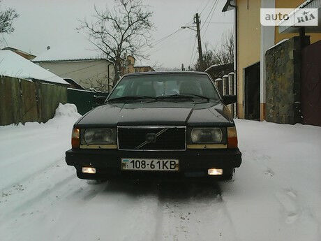 Вольво 740 1989 року Volvo 740 1989 року