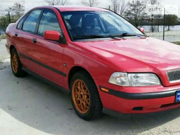 Volvo S40 1998 року