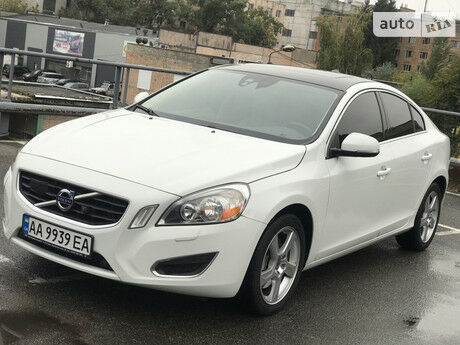 Вольво С60 2011 года Volvo S60 2011 года
