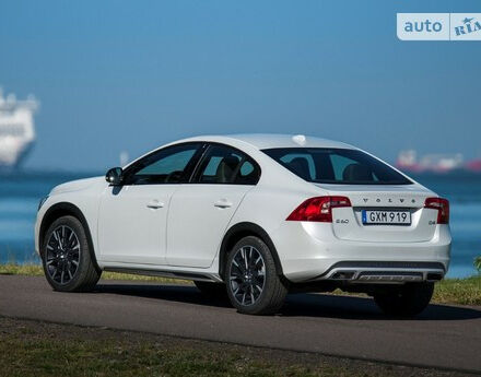 Volvo S60 2012 року