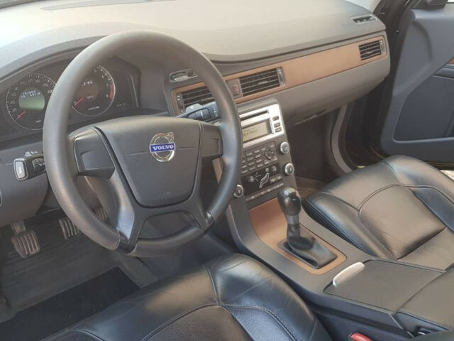 Volvo S80 2010 року