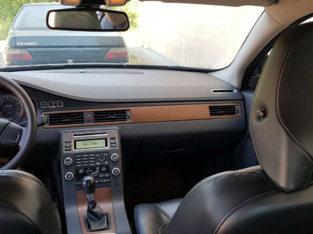 Volvo S80 2010 року