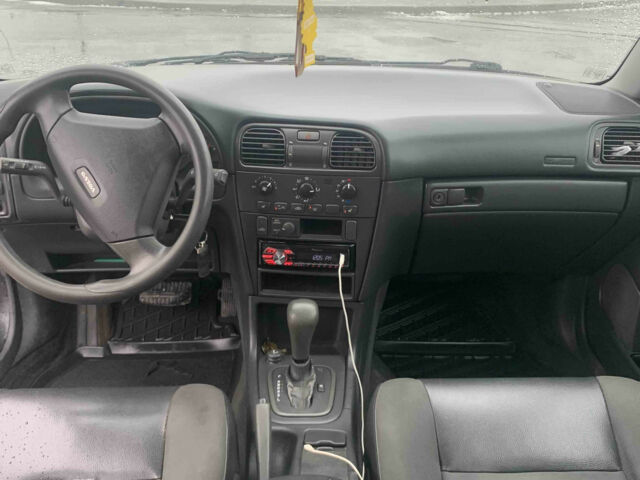 Volvo V40 2003 року