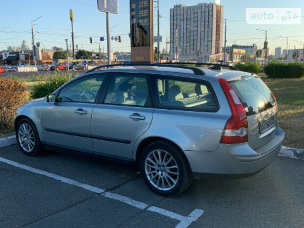 Volvo V50 2006 року